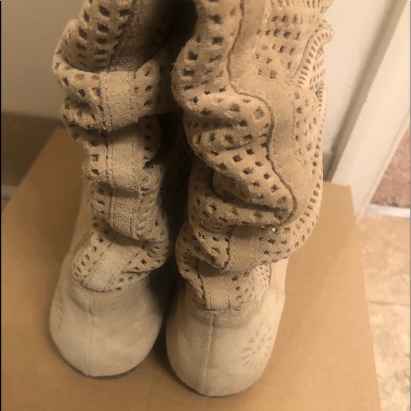 Ugg boots - Picture 9 of 10